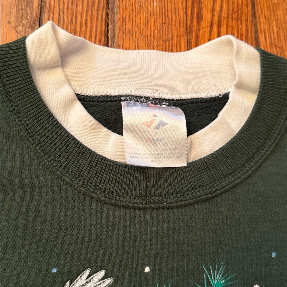 90’s Snowy Birds Vintage Granny Crewneck Sweater - Picture 3 of 11